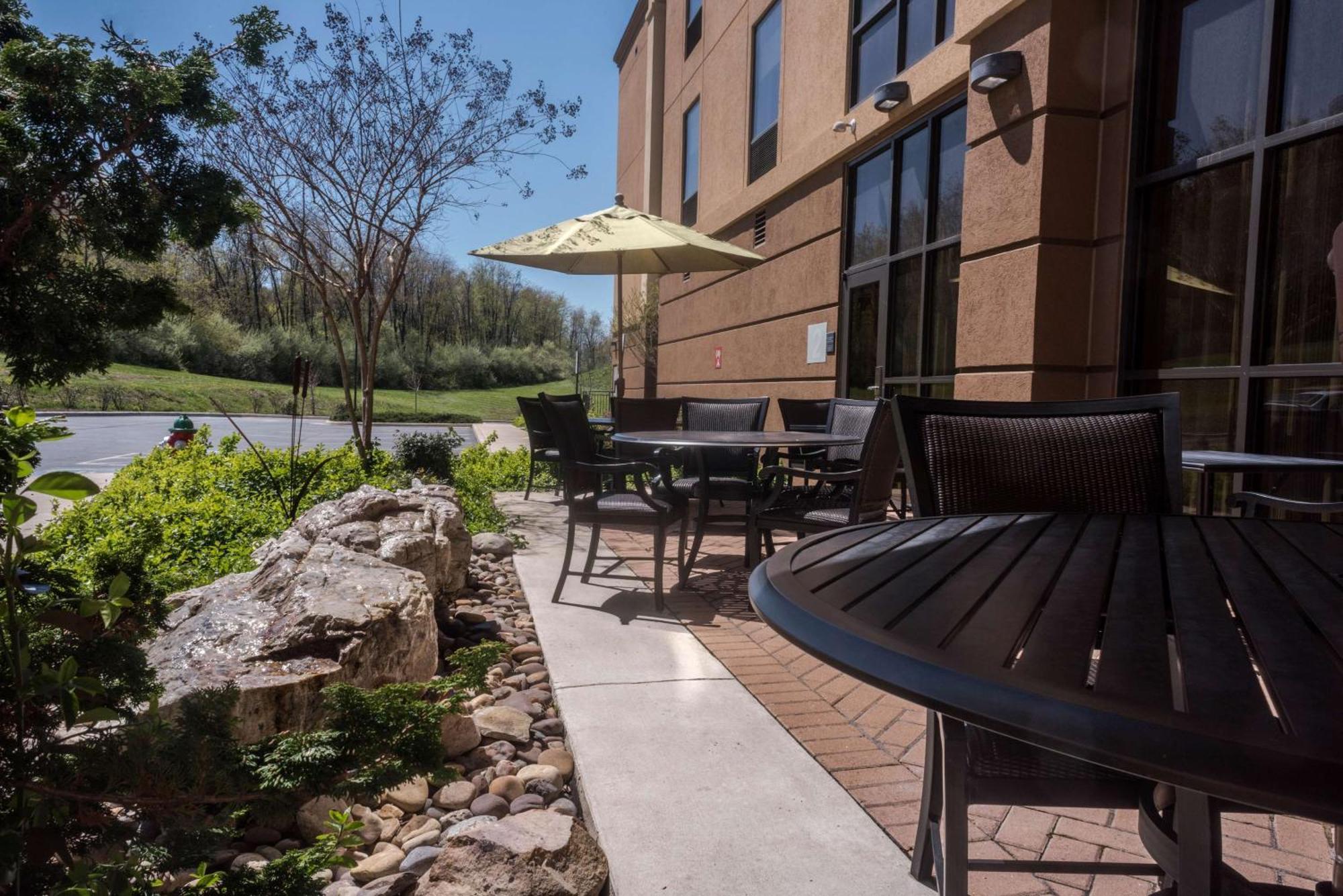 Hampton Inn And Suites Woodstock, Virginia Exterior foto