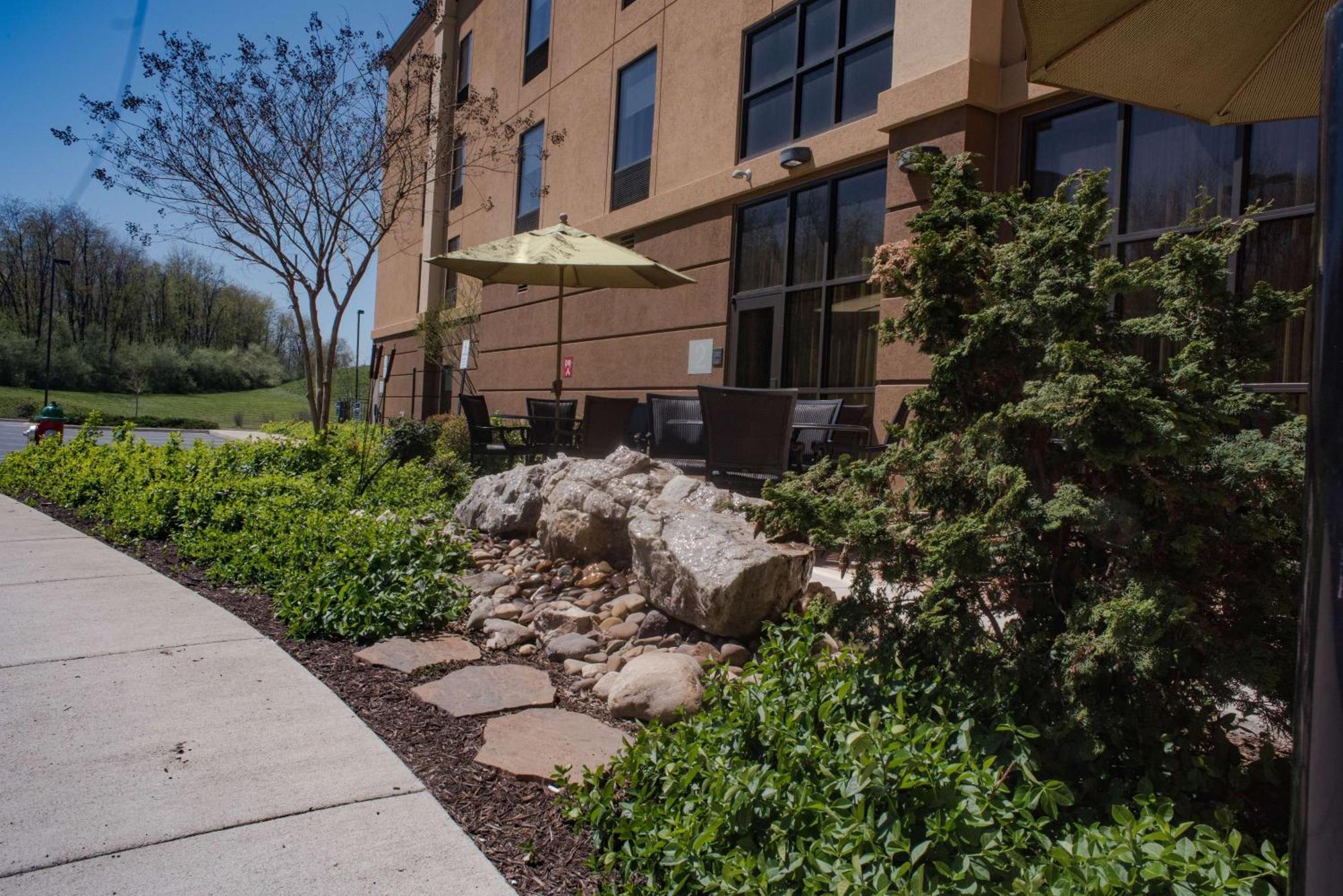 Hampton Inn And Suites Woodstock, Virginia Exterior foto